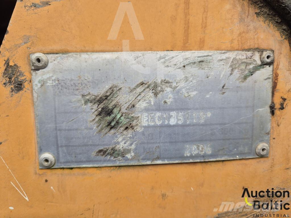 CASE 621 D Gumikerekes homlokrakodók