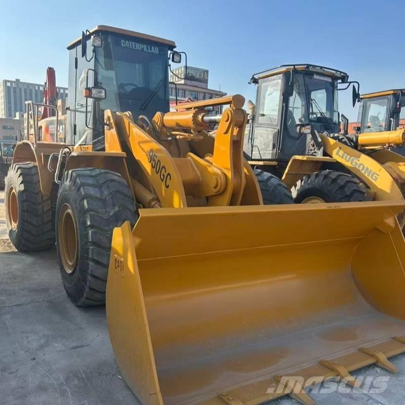 CAT 950 GC Gumikerekes homlokrakodók