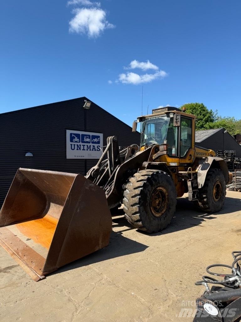 Volvo L 110 F Gumikerekes homlokrakodók