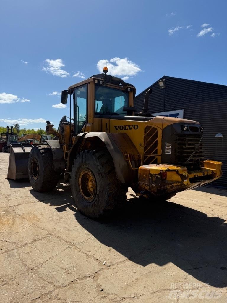 Volvo L 110 F Gumikerekes homlokrakodók