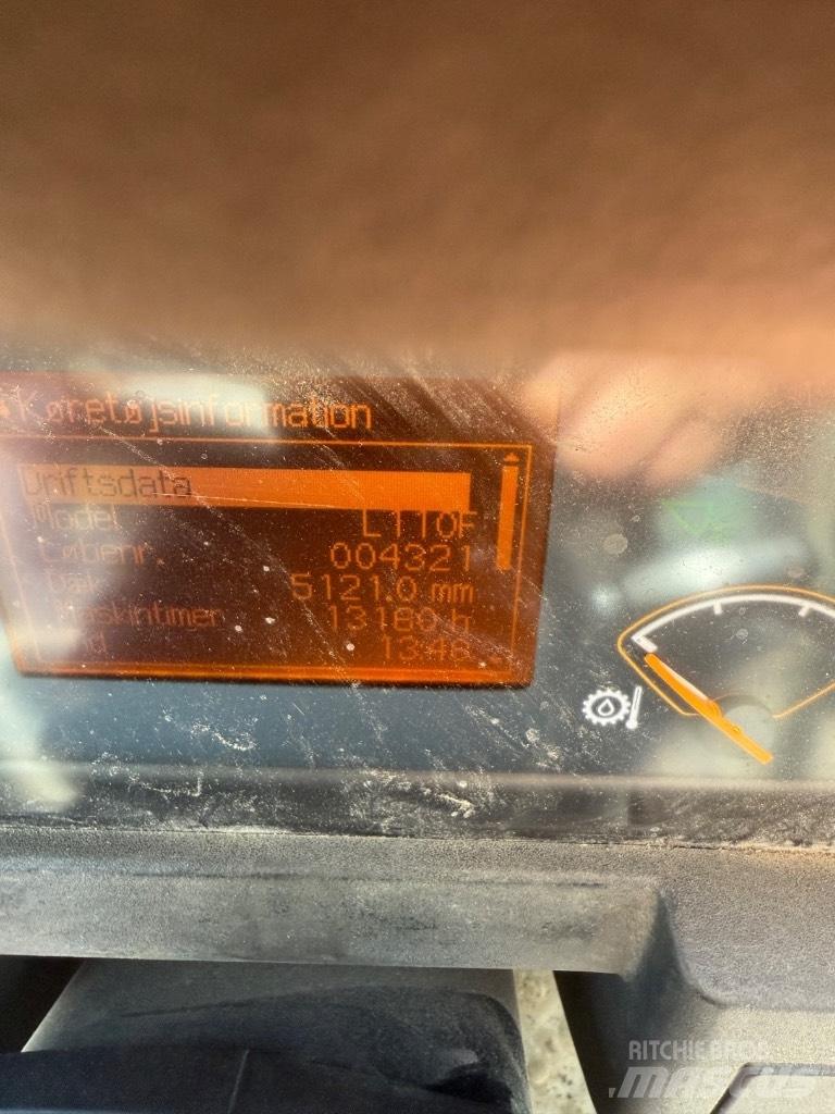 Volvo L 110 F Gumikerekes homlokrakodók