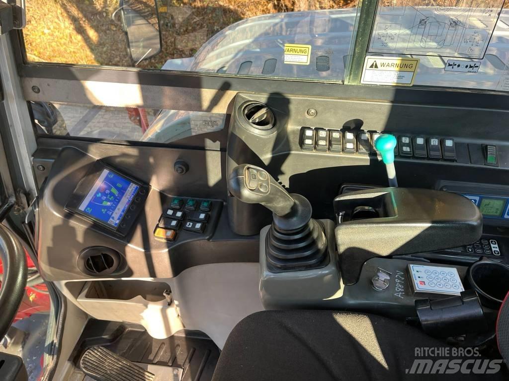 Takeuchi TB295W Gumikerekes kotrók