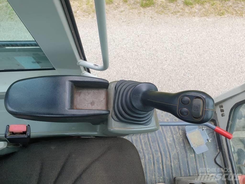 Takeuchi TB295W Gumikerekes kotrók