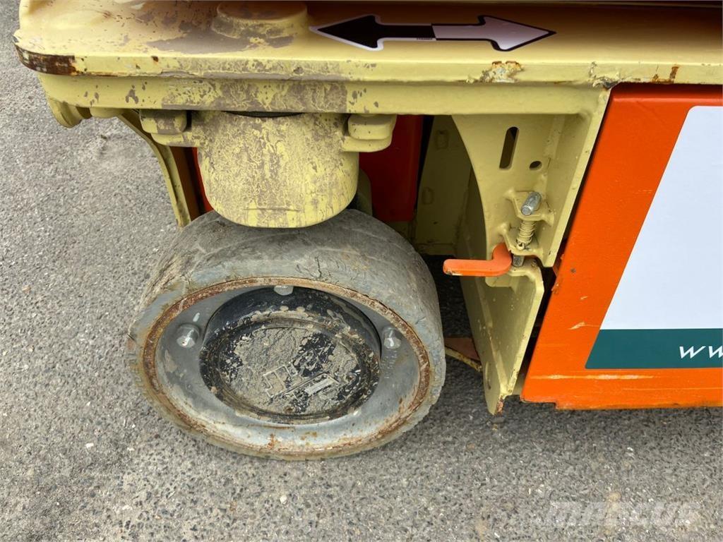 JLG 1230 ES (10150) Ollós emelők