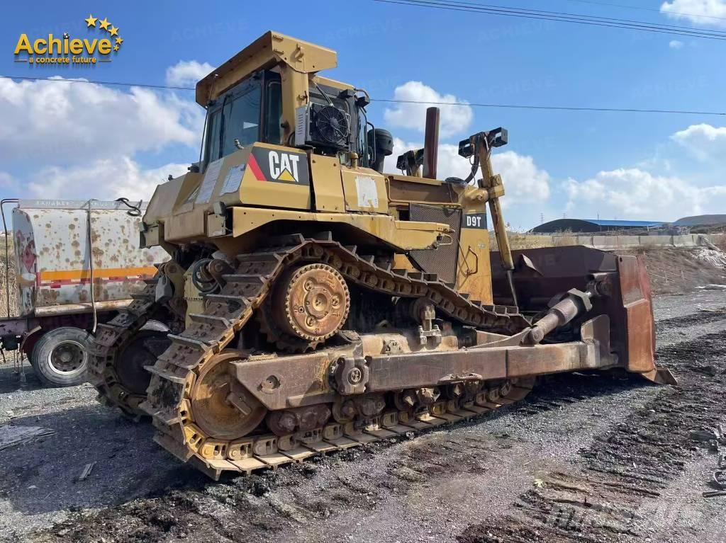 CAT D 9 T lánctalpas dózerek