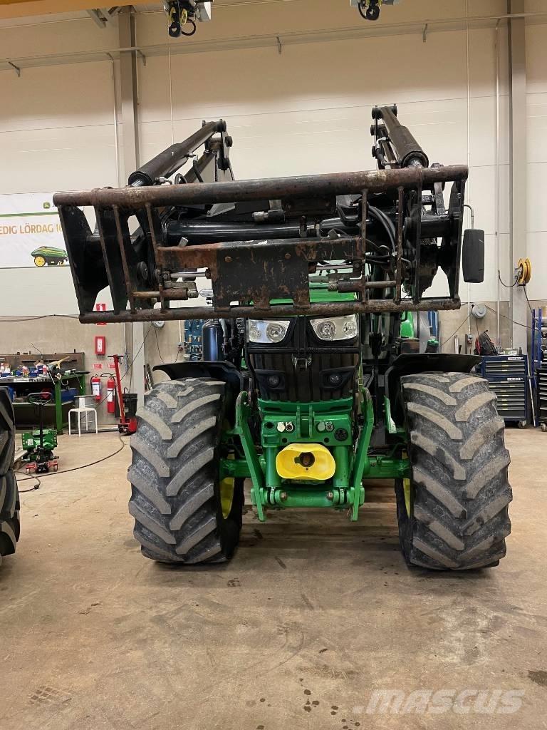 John Deere 6145 R Traktorok