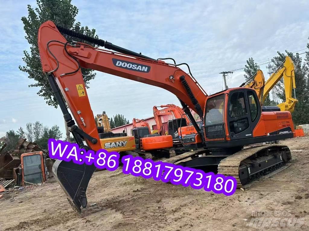 Doosan DX 225 LC Lánctalpas kotrók