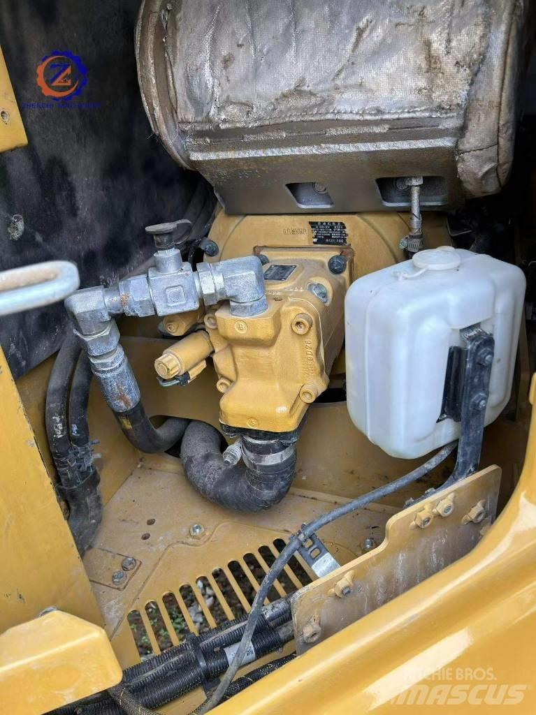 CAT 307.5 Mini kotrók < 7t