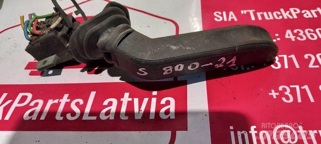 Scania R 420.  1372985 Vezetőfülke és belső tartozékok