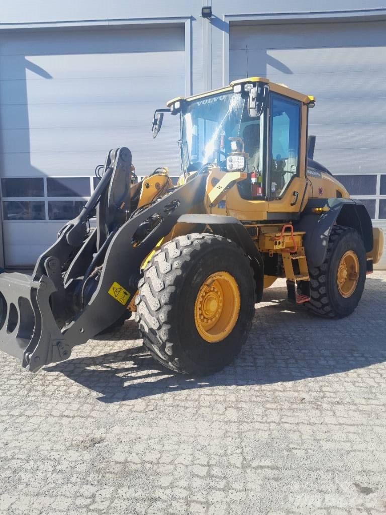 Volvo L90H Gumikerekes homlokrakodók