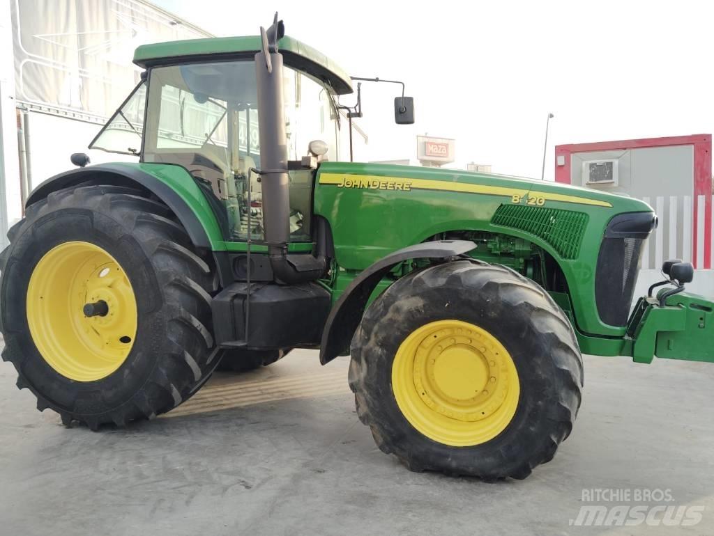 John Deere 8320 Traktorok