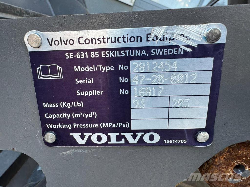 Volvo L30G Gumikerekes homlokrakodók