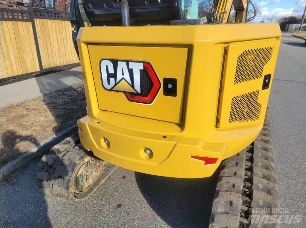 CAT 305 CR Mini kotrók < 7t