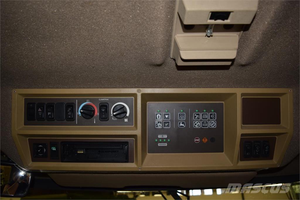 John Deere 7400 Önjáró szecskázók