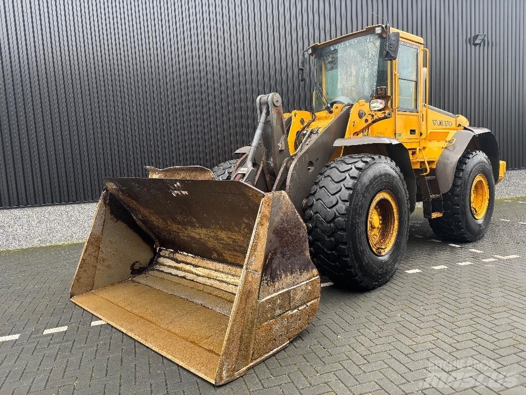 Volvo L 110 E Gumikerekes homlokrakodók