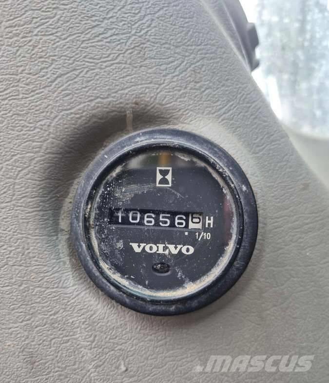 Volvo EC 210 C L Hosszú gém kotrók