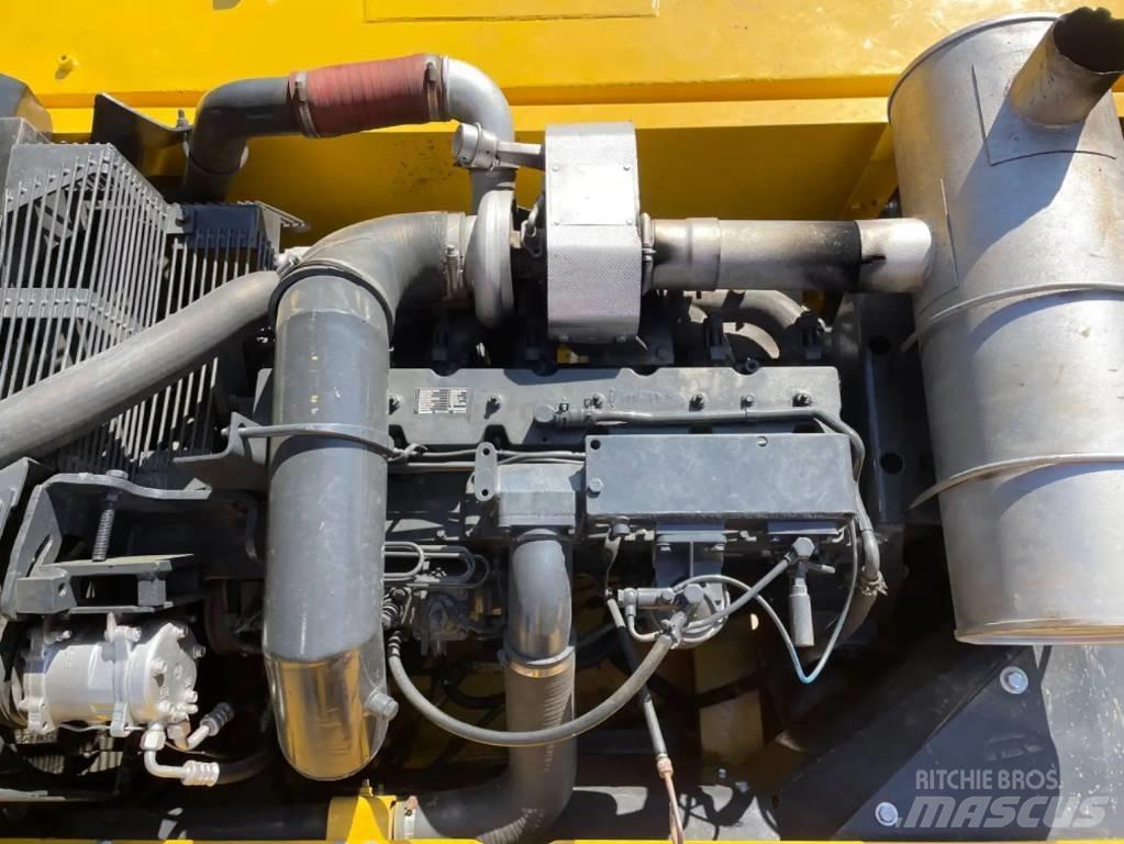 Komatsu PC300-7 Lánctalpas kotrók