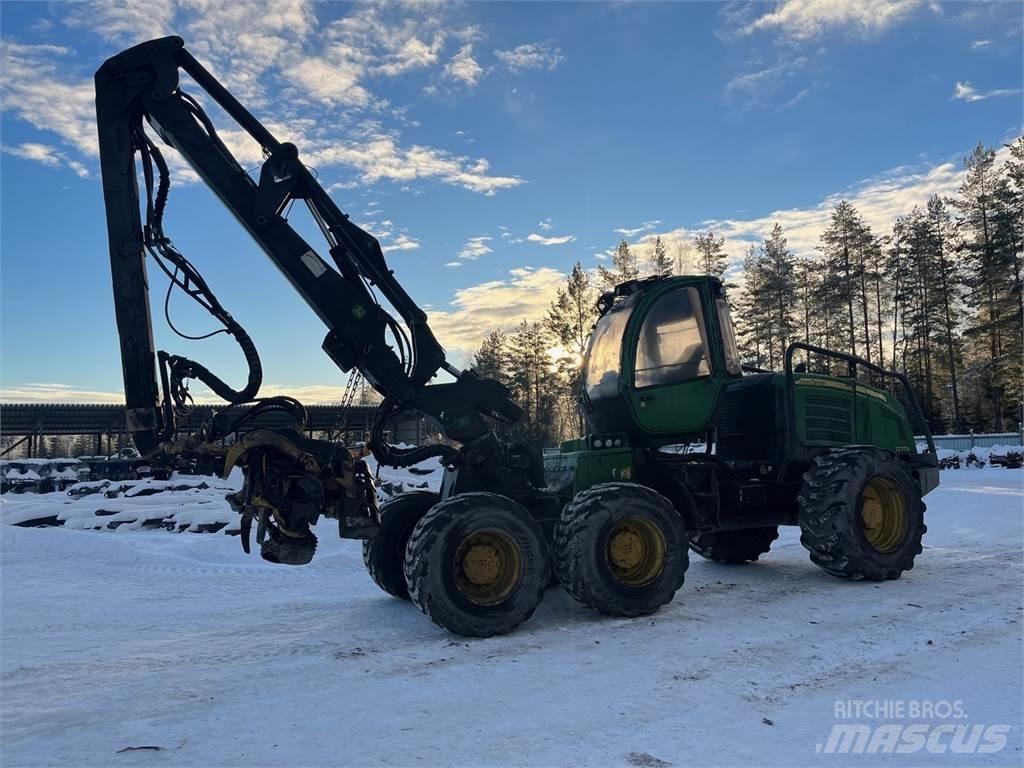 John Deere 1270E Betakarítók