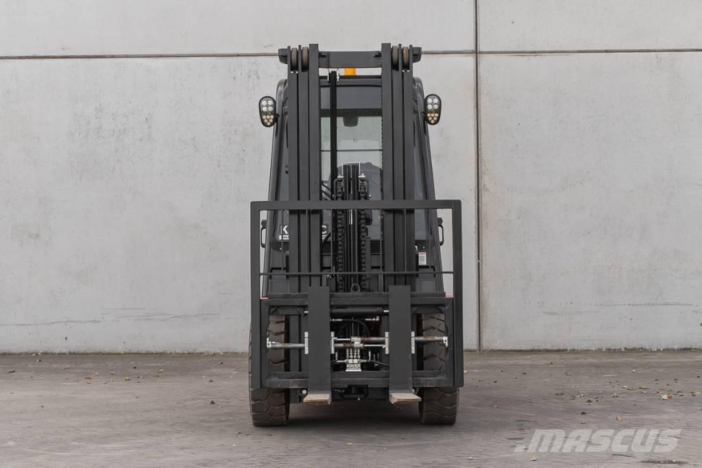 Manitou MI 30 D Dízel targoncák