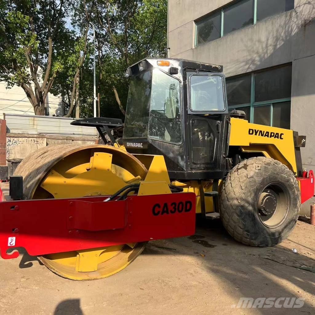 Dynapac CA 30 D Egydobos hengerek