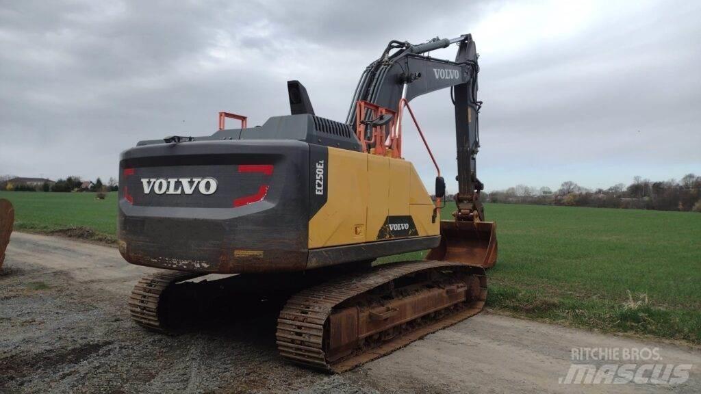 Volvo EC250EL Lánctalpas kotrók