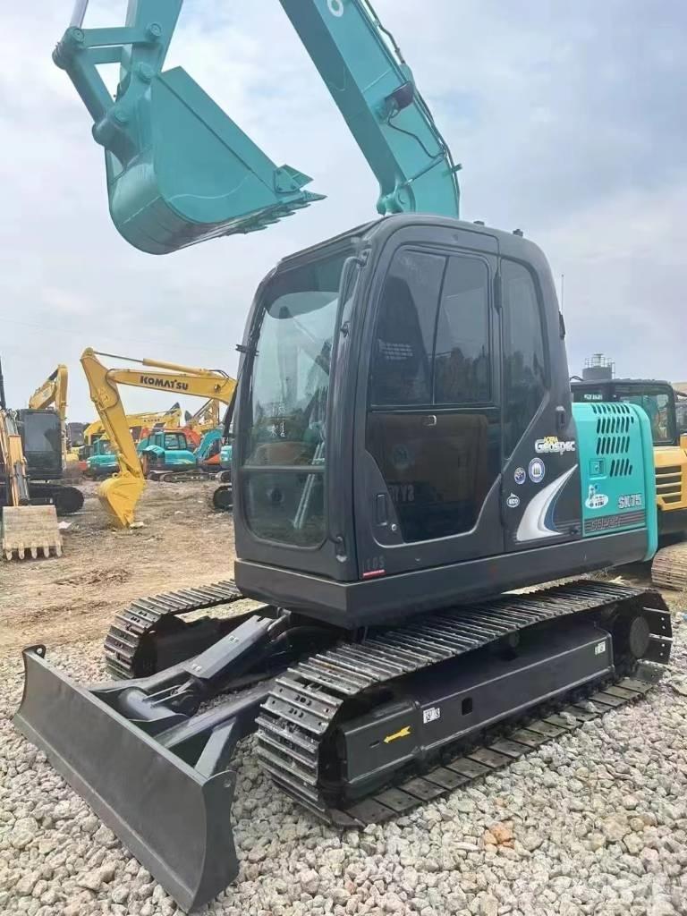 Kobelco SK 75 Közepes (midi) kotrók 7 t - 12 t