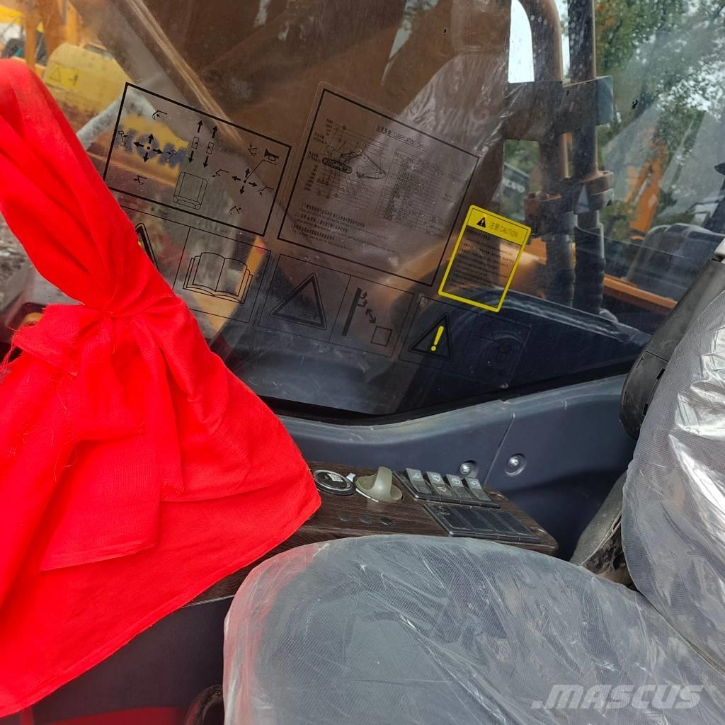 Sany SY 215 C Lánctalpas kotrók