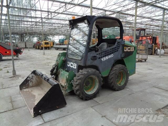 JCB 135 R Kompaktrakodók