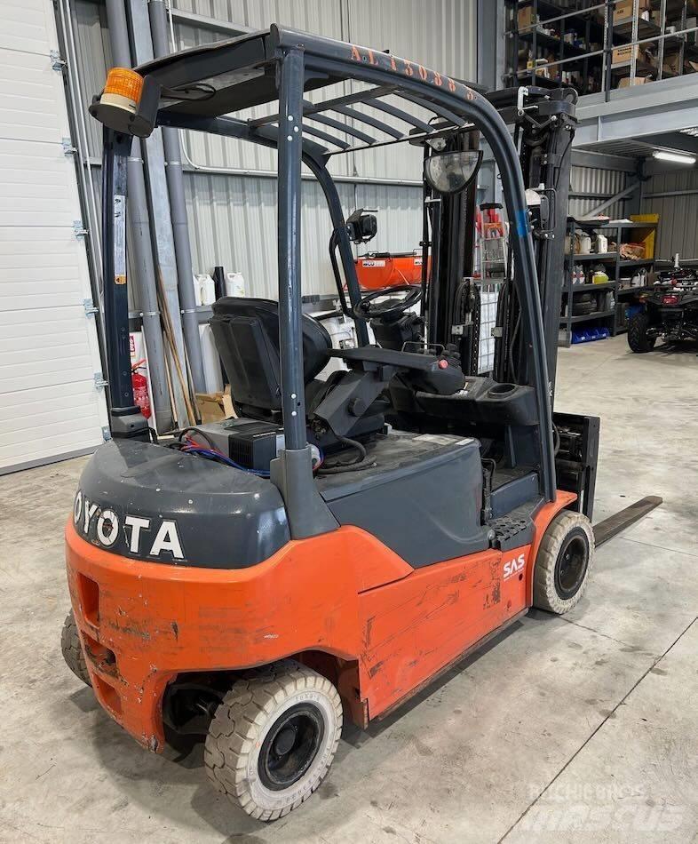 Toyota 8 FBMT 16 Elektromos targoncák