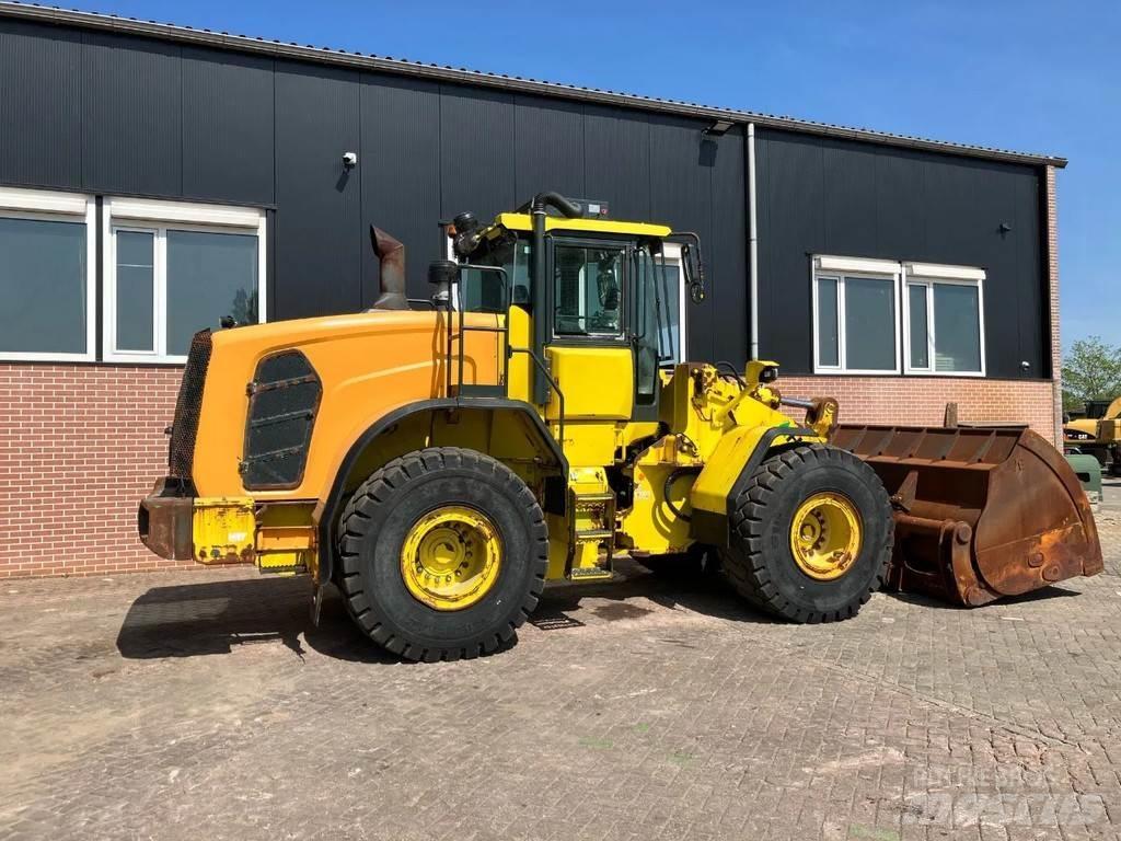 Hyundai HL960 Gumikerekes homlokrakodók