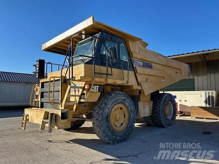 CAT 771D Mezei dömperek