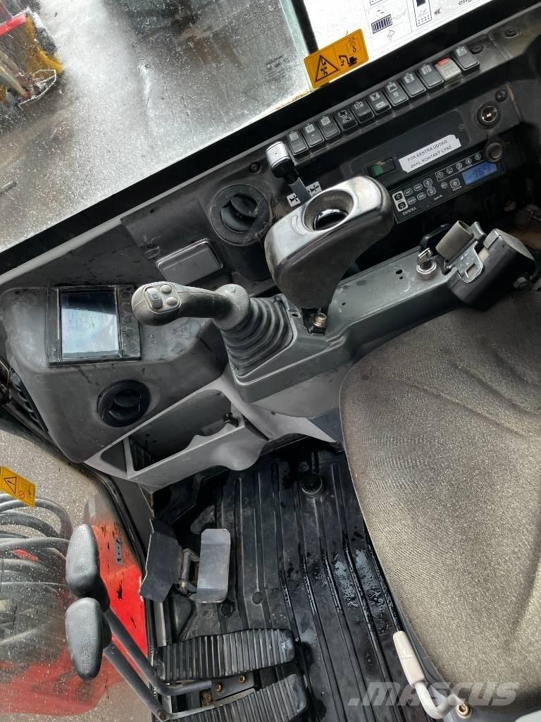 Takeuchi TB 230 Mini kotrók < 7t
