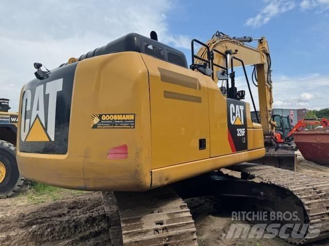 CAT 326 F L Lánctalpas kotrók