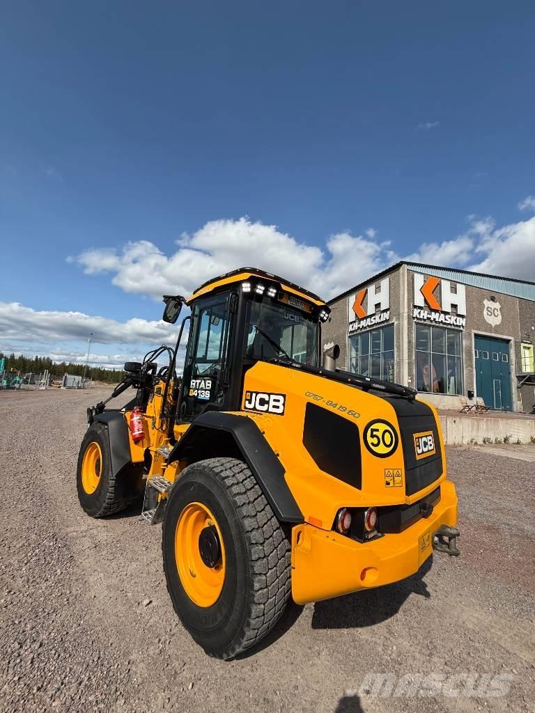 JCB 413S Gumikerekes homlokrakodók