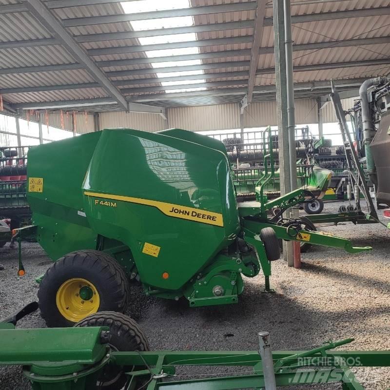 John Deere F441M Körbálázók