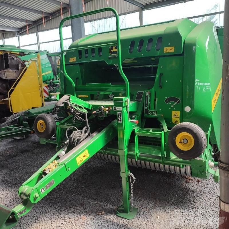 John Deere F441M Körbálázók