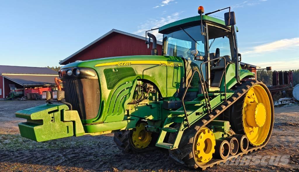 John Deere 8220 T Traktorok