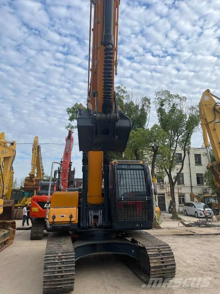 Hyundai 220LC-9S Közepes (midi) kotrók 7 t - 12 t