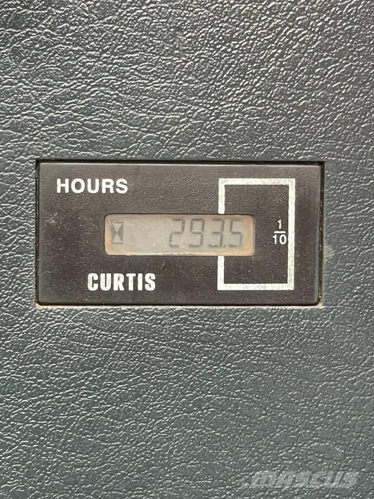 Hyundai 220LC-9S Közepes (midi) kotrók 7 t - 12 t