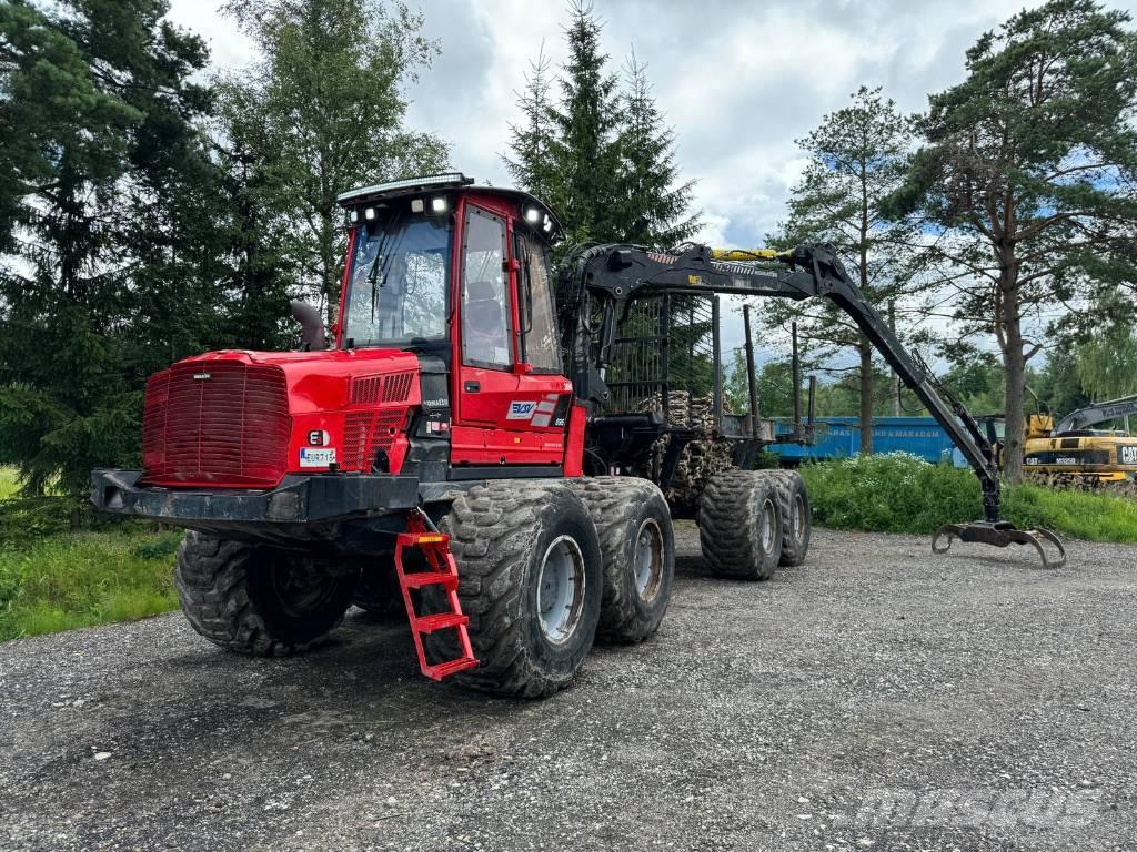 Komatsu 895 Kihordók