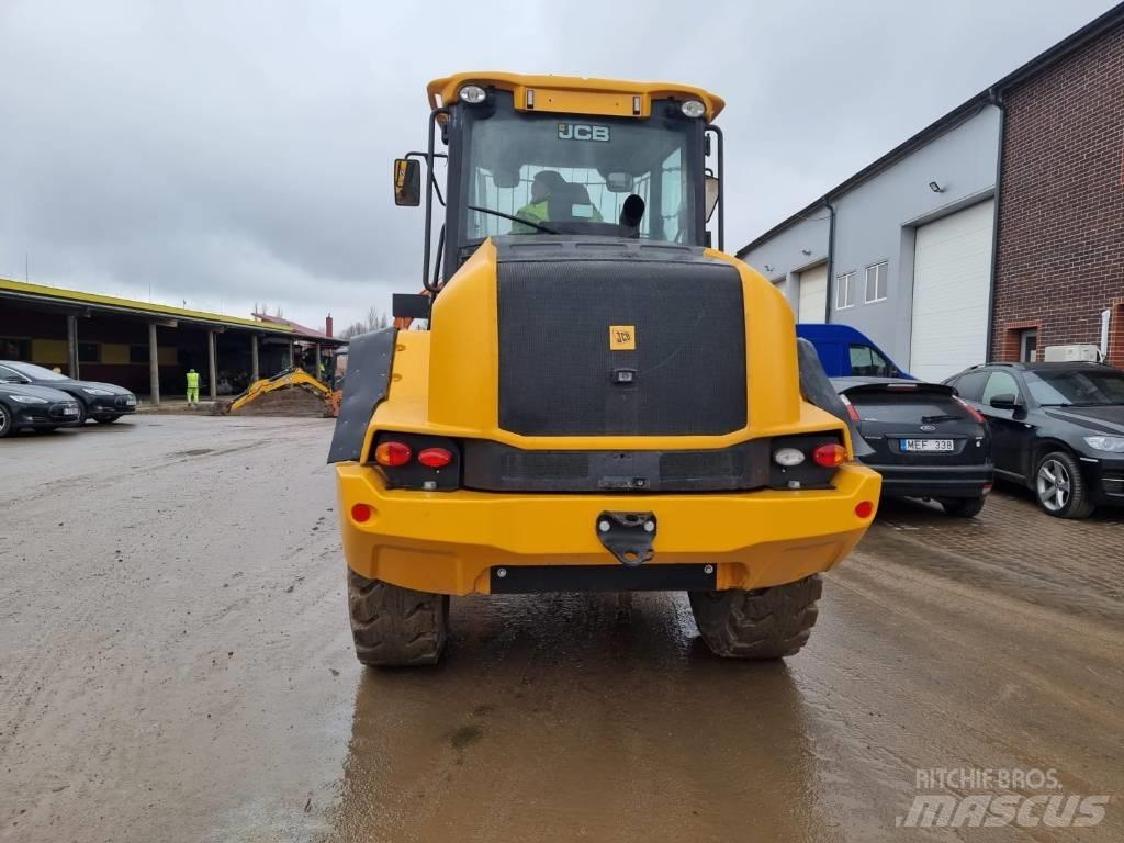 JCB 411 + 4 Gumikerekes homlokrakodók