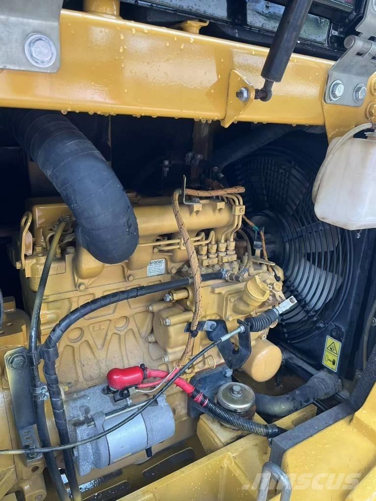 CAT 305.5 E2 Mini kotrók < 7t