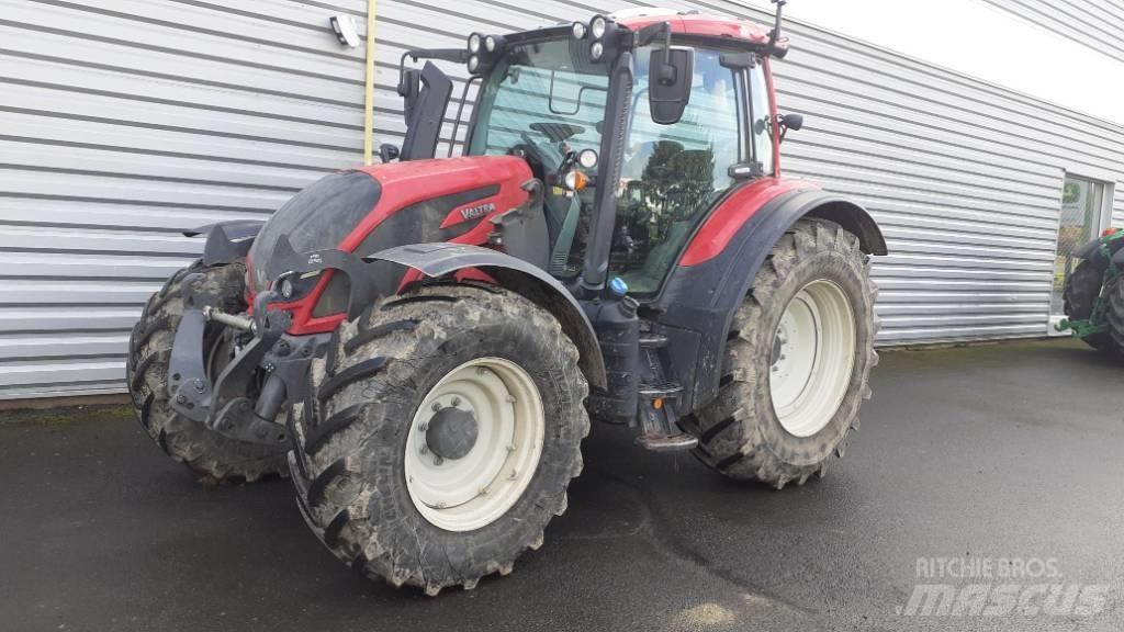 Valtra N 154 Traktorok