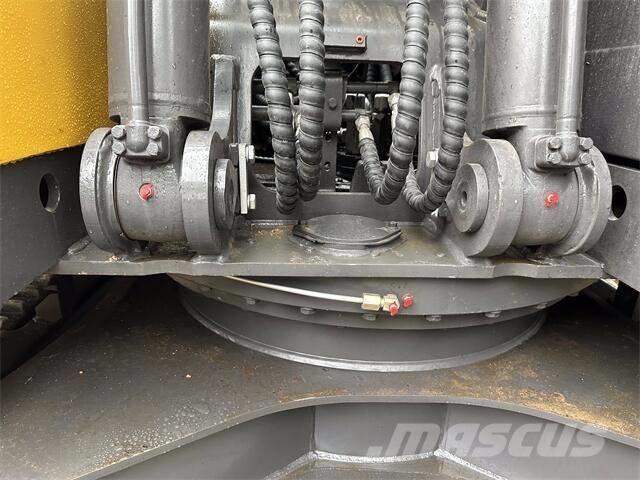 Volvo EC240 Lánctalpas kotrók