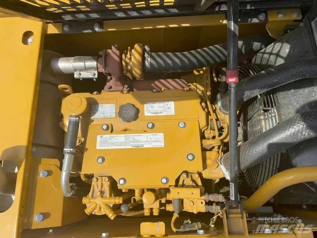 CAT 312D Lánctalpas kotrók