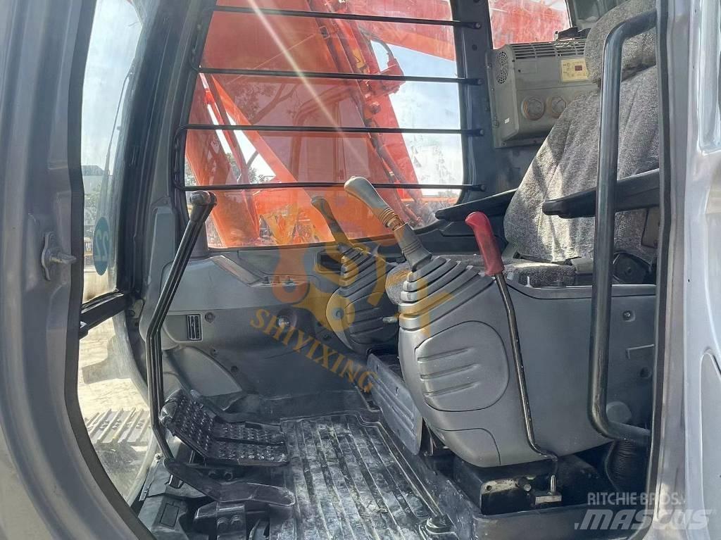 Hitachi EX 120 Lánctalpas kotrók