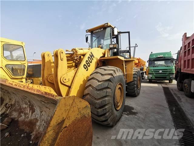 CAT 980H Gumikerekes homlokrakodók