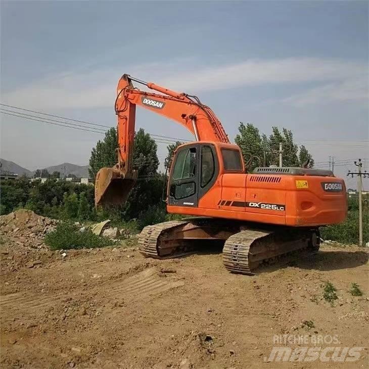 Doosan DX 225 LC-9C Lánctalpas kotrók
