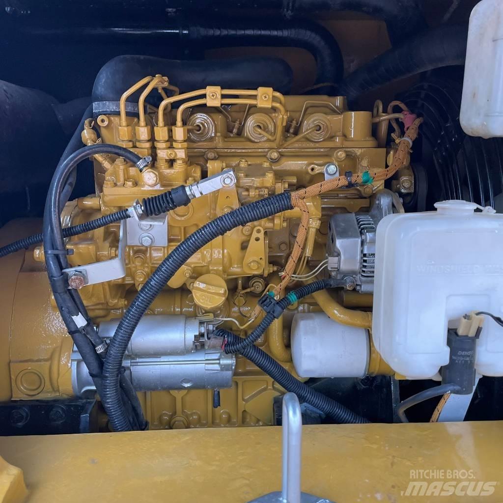 CAT 307E Mini kotrók < 7t