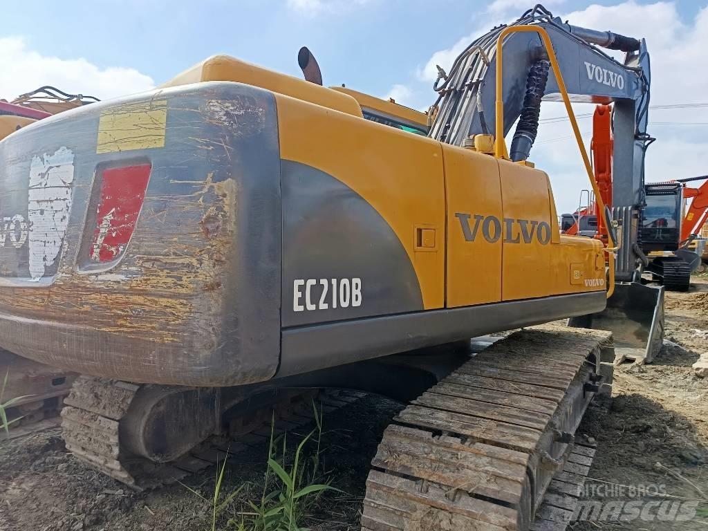 Volvo EC210B Lánctalpas kotrók